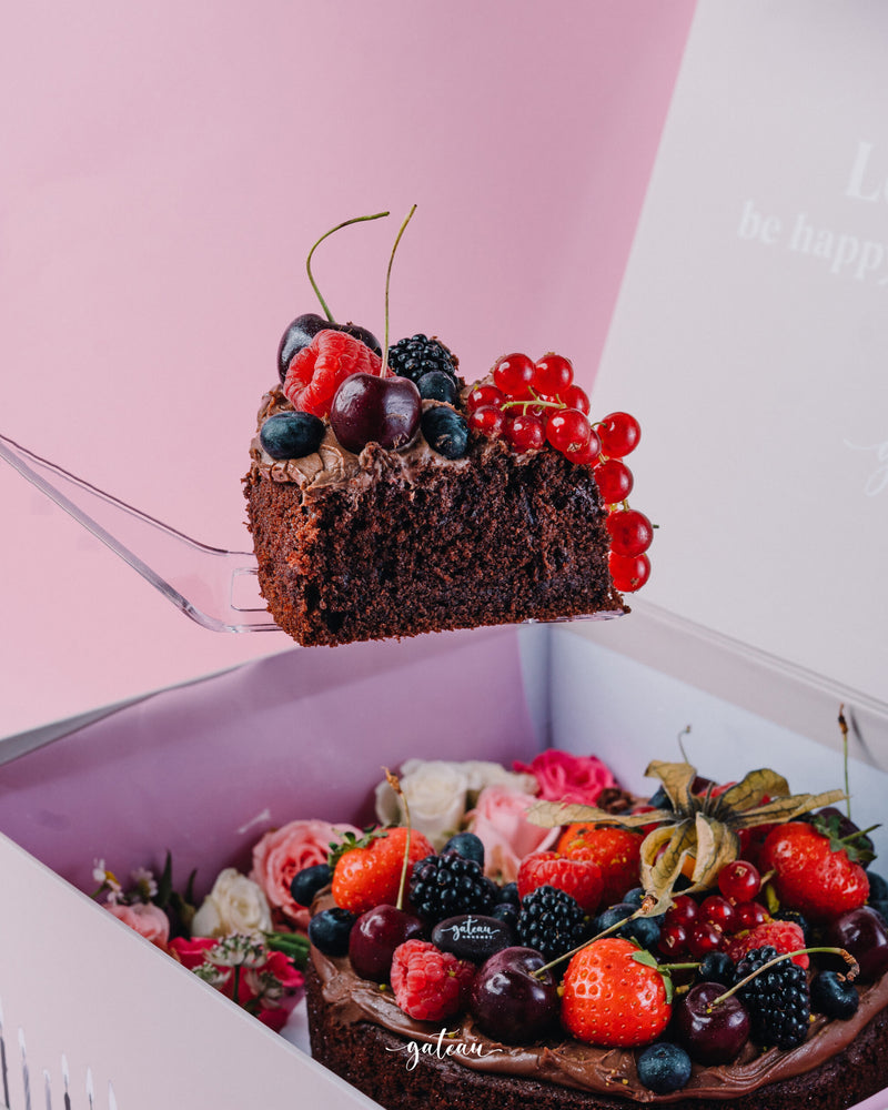 Chocolate fudge mix berries