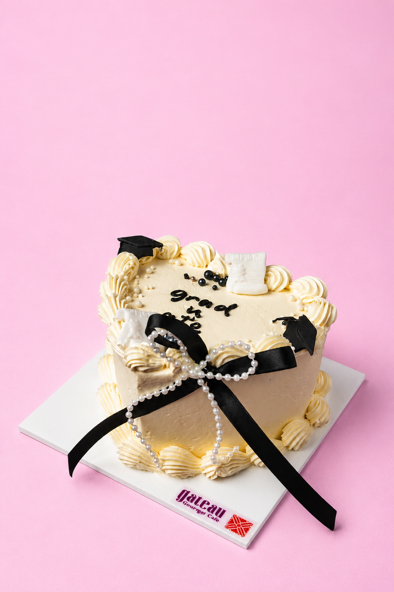 Grad U ATE Cake — handcrafted by Gateau Gourmet in Abu Dhabi