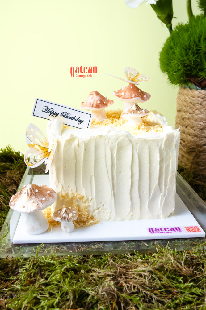 Woodsy Mushroom Cake with Arrangement