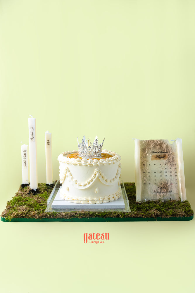 Crown Cake With Arrangement