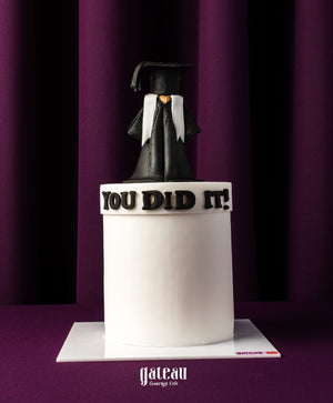 Black fondant mini ribbon Fondant cake graduation cap with a celebration message for graduates