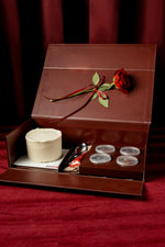 Gateau Gourmet Cafe DIY Cake Box Set with a small cake, decorative rose, and dessert tools