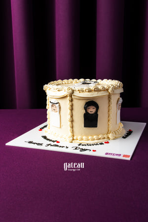 Gateau Gourmet Cafe custom Father's Day cake with detailed cream frosting and decorative figures