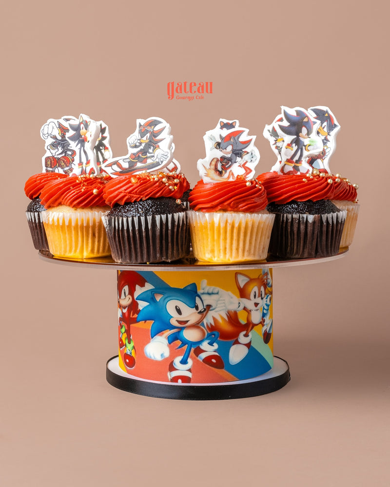 Gateau Gourmet Cafe cupcakes with personalized fondant cake designs featuring Sonic the Hedgehog characters
