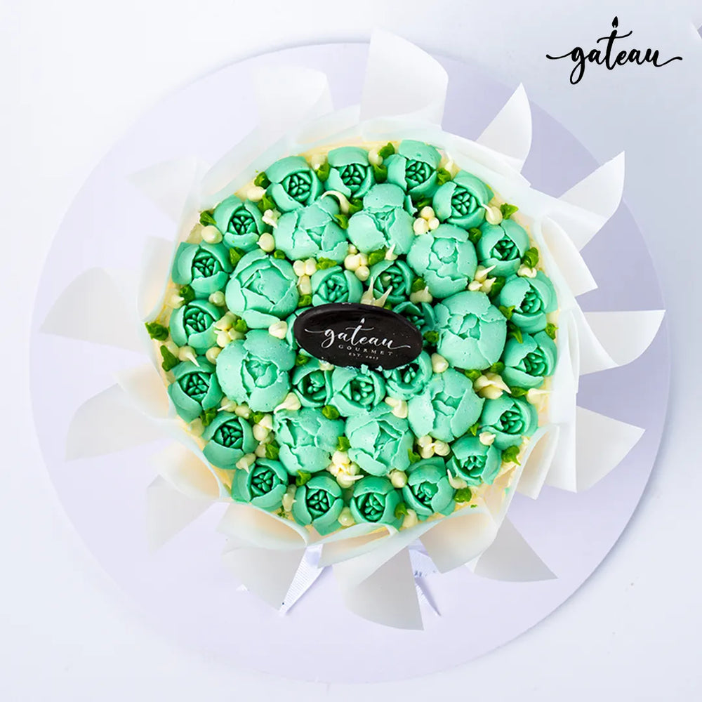 Gateau Gourmet Cafe Mint Tulip and Baby Rose Cake with Elegant Floral Decorations