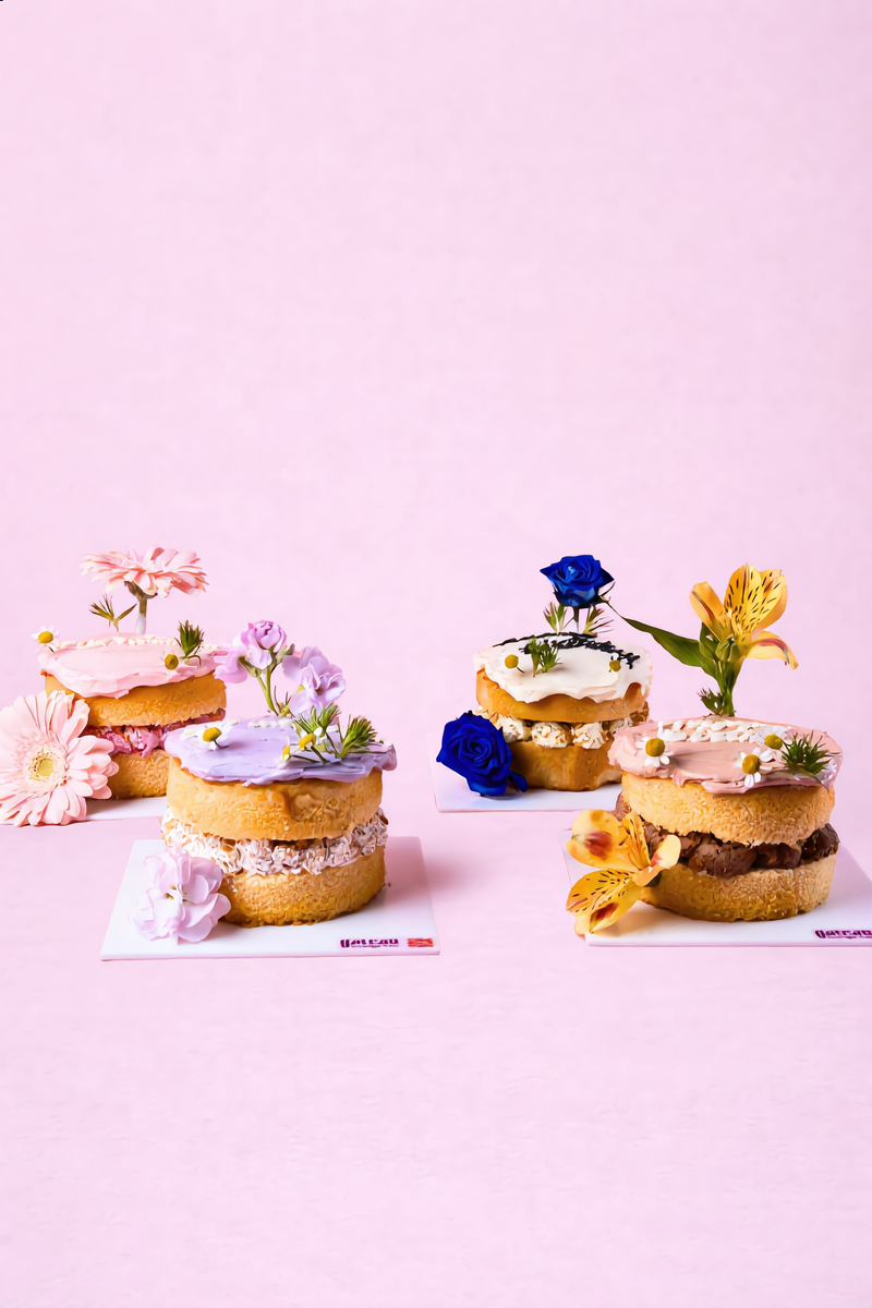 Bare cake with Fresh Flower — handcrafted by Gateau Gourmet in Abu Dhabi
