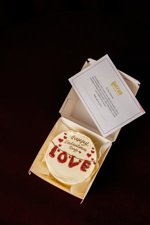 Mini Love Lunch Box Cake from Gateau Gourmet Cafe with Valentine’s Day design and heartfelt message